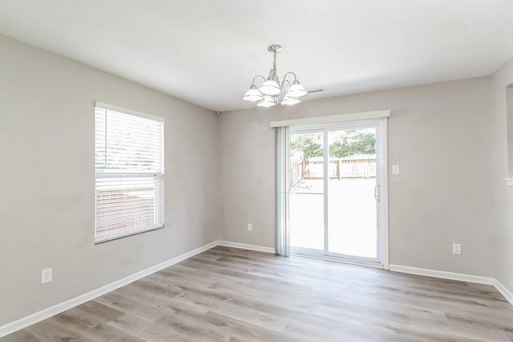 4142 Kellybrook Dr - Photo 6 of 17