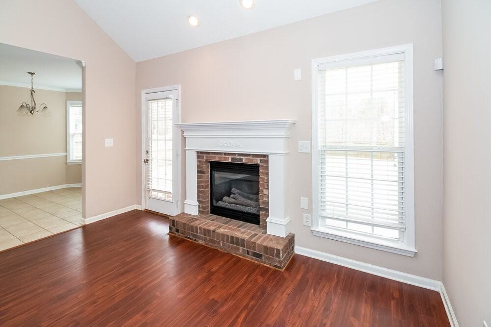 50 Pacific Ave - Photo 4 of 17