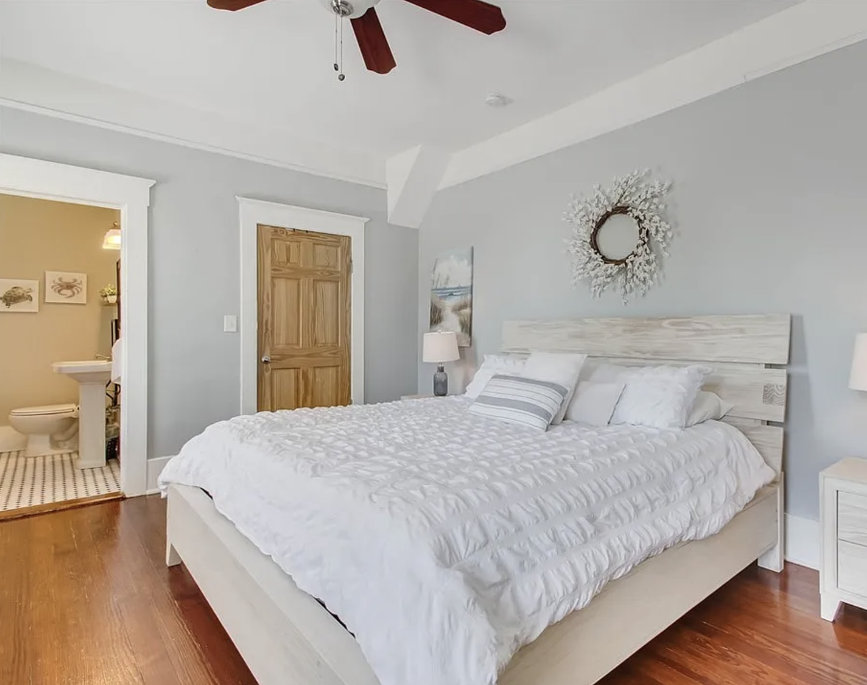 315 East 38th Street - 1Unit B #1 - Photo 3 of 28