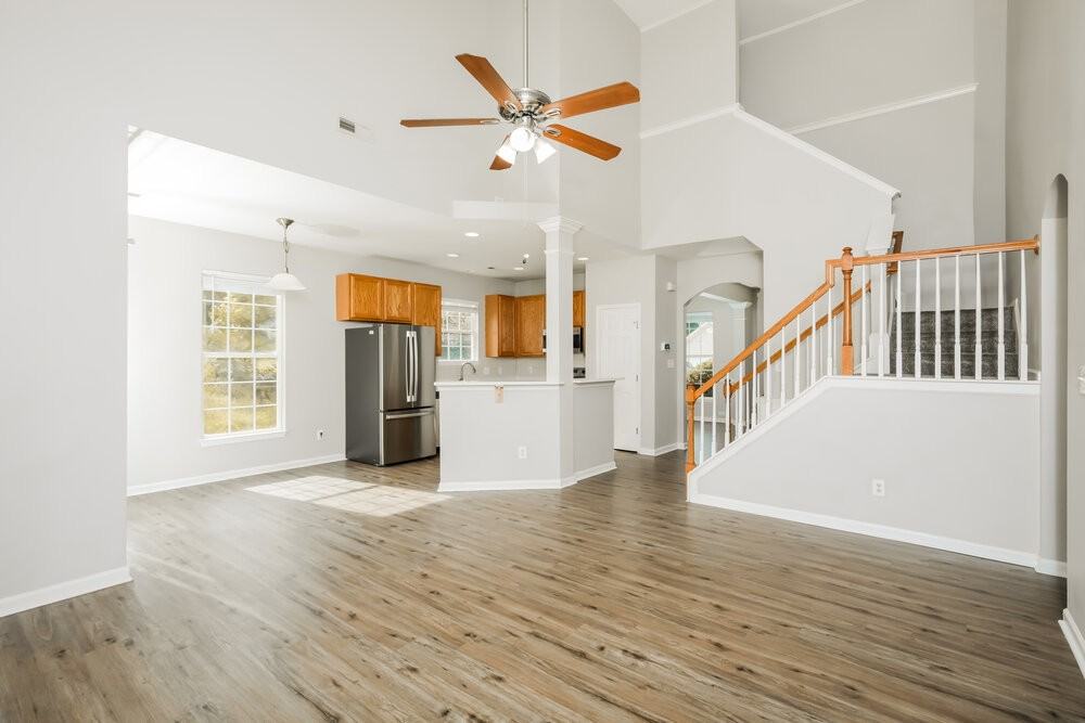 802 Shefford Town Dr - Photo 5 of 17