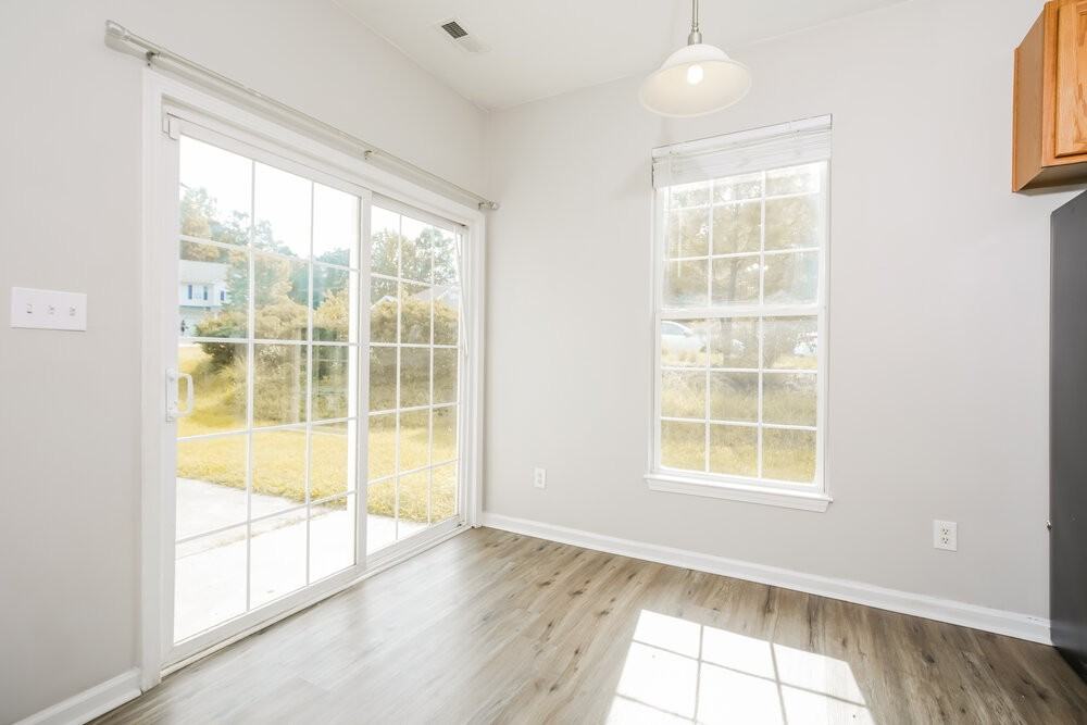 802 Shefford Town Dr - Photo 7 of 17
