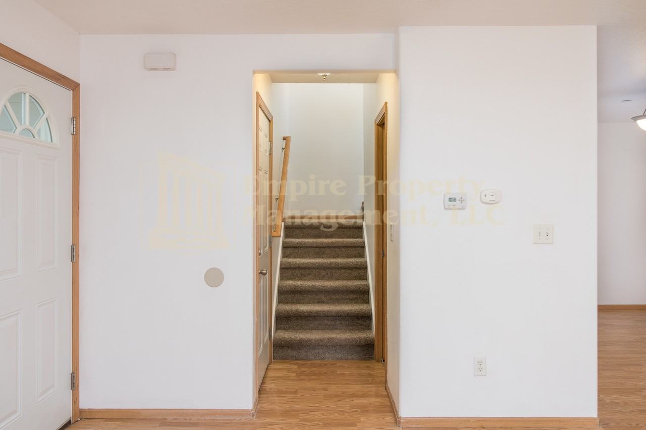 25160 E Broadway - 4D #4DK13 - Photo 7 of 17