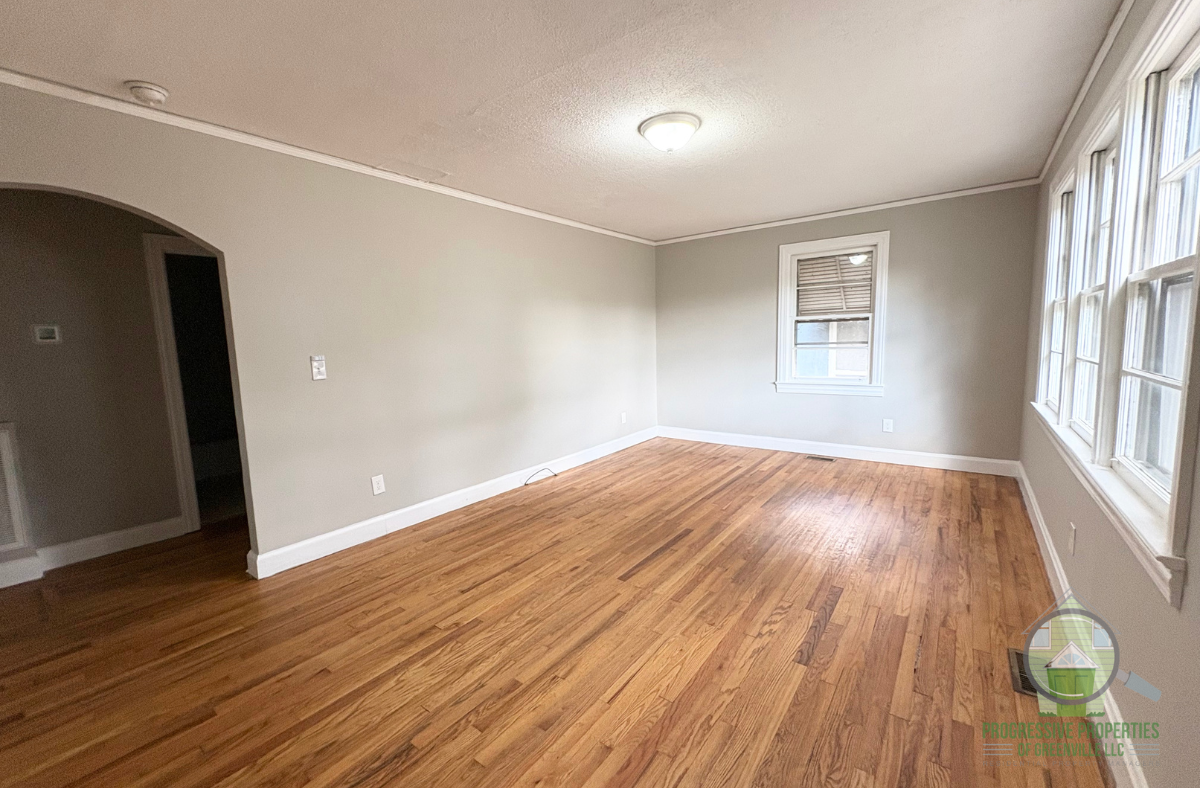 212 Glenn Rd #1 - Photo 3 of 12