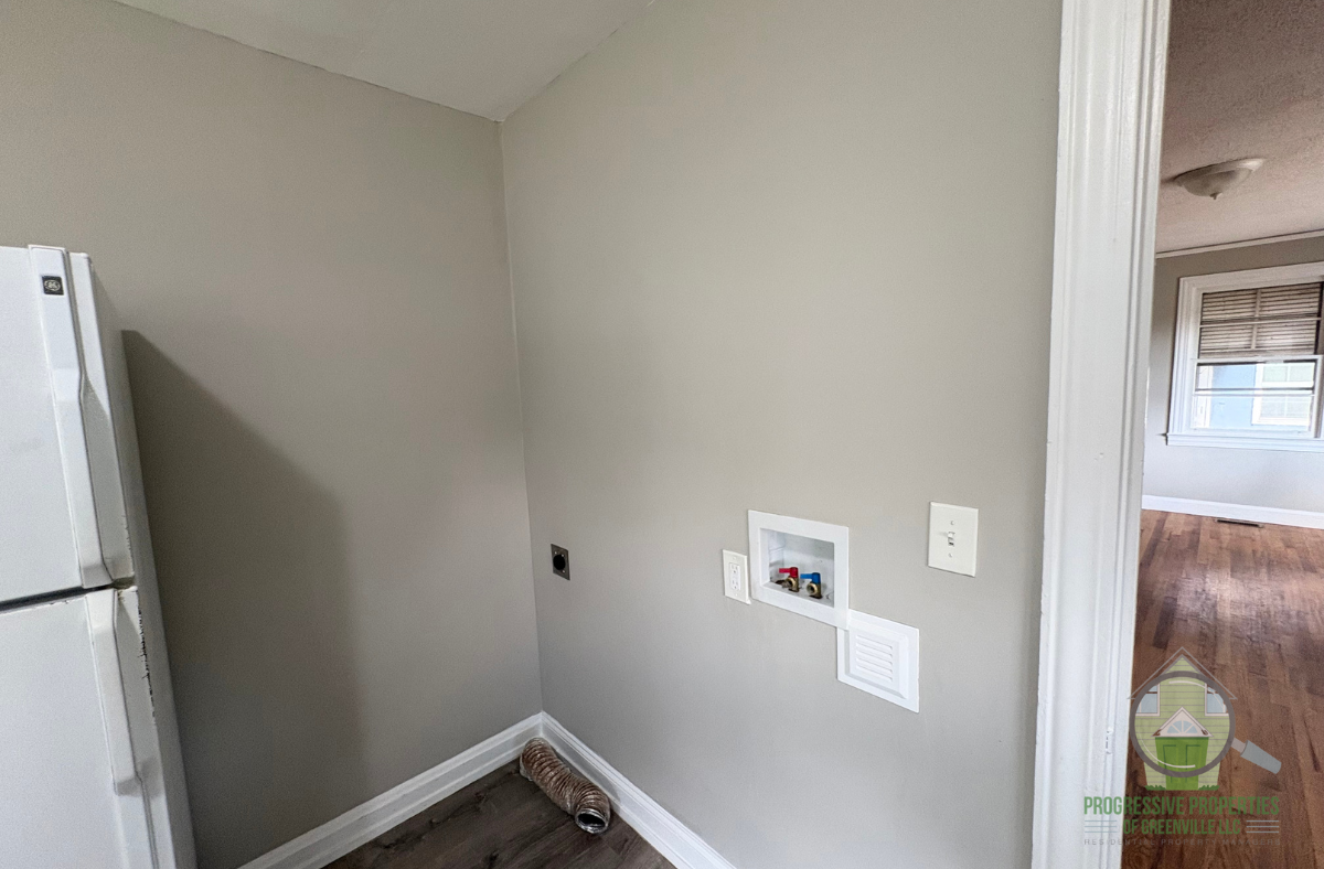 212 Glenn Rd #1 - Photo 6 of 12
