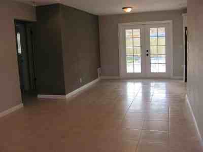 3841 Ne 13th Ter #1 - Photo 4 of 19
