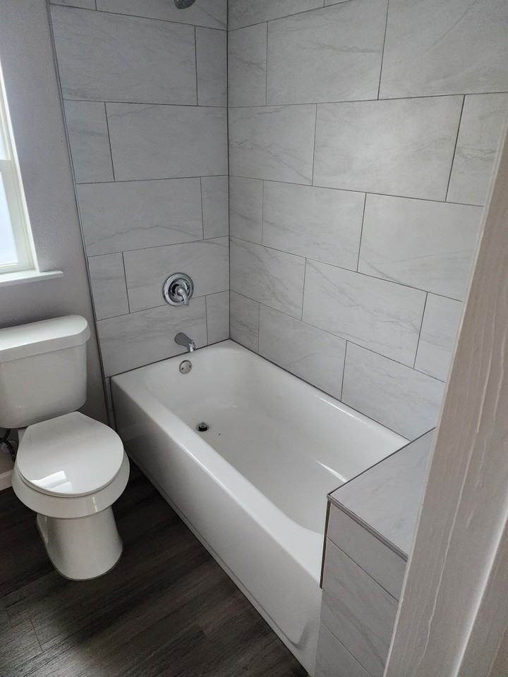 638 W Jackson St #1 - Photo 5 of 28