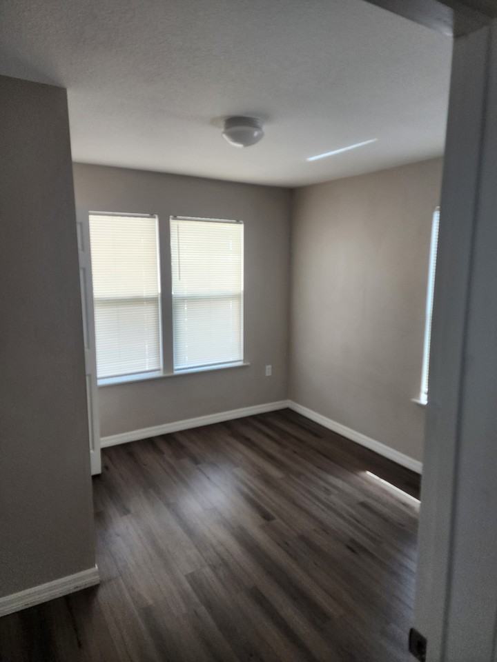 638 W Jackson St #1 - Photo 7 of 28