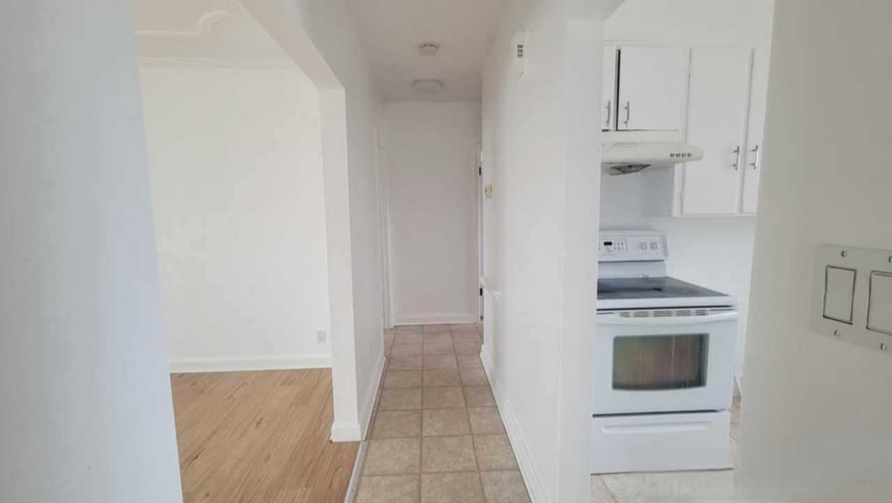 315 Matheson Ave - Photo 4 of 18