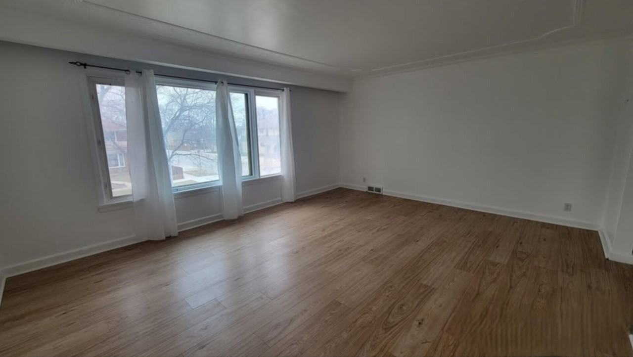 315 Matheson Ave - Photo 6 of 18