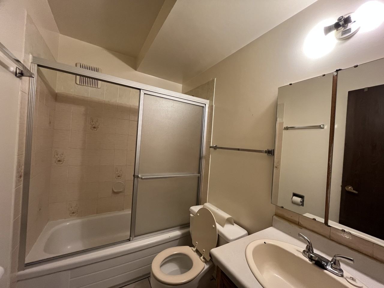 12421 82 St Nw - Photo 5 of 22