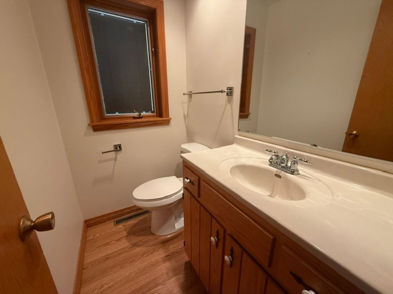 3202 Chatham Dr - Photo 7 of 24