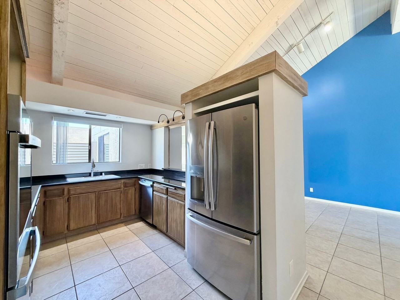 34983 Mission Hills Dr - Photo 4 of 31