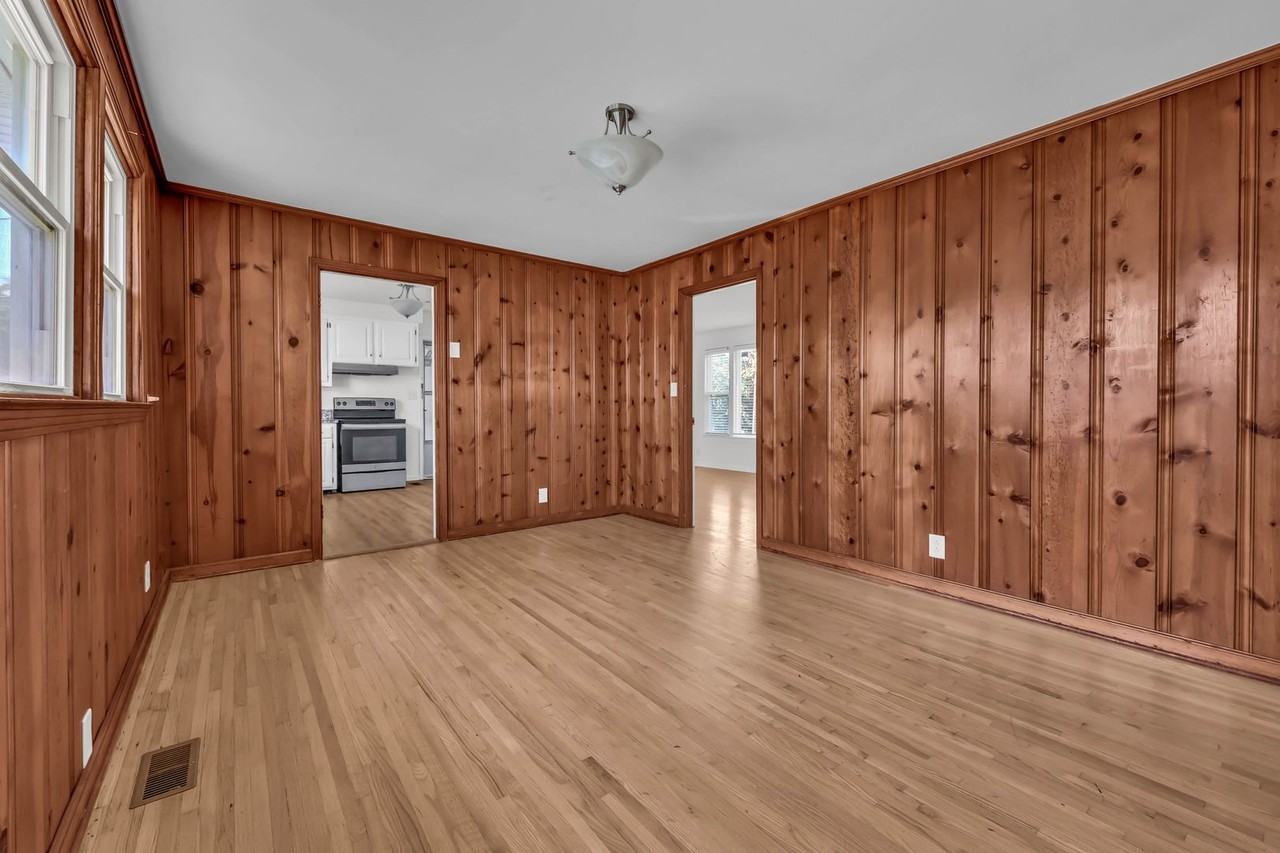 231 Alfred Dr - Photo 6 of 20