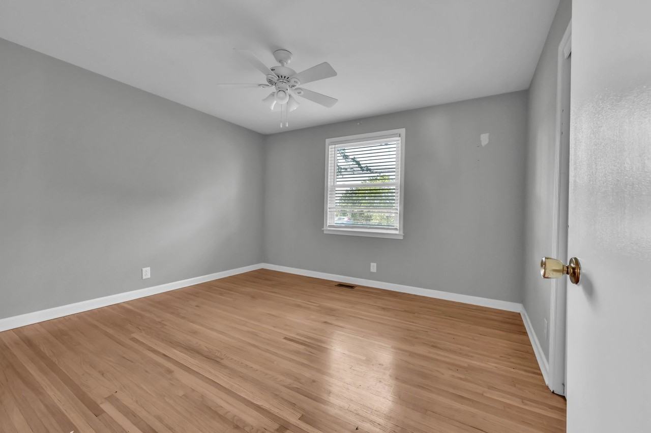 231 Alfred Dr - Photo 7 of 20