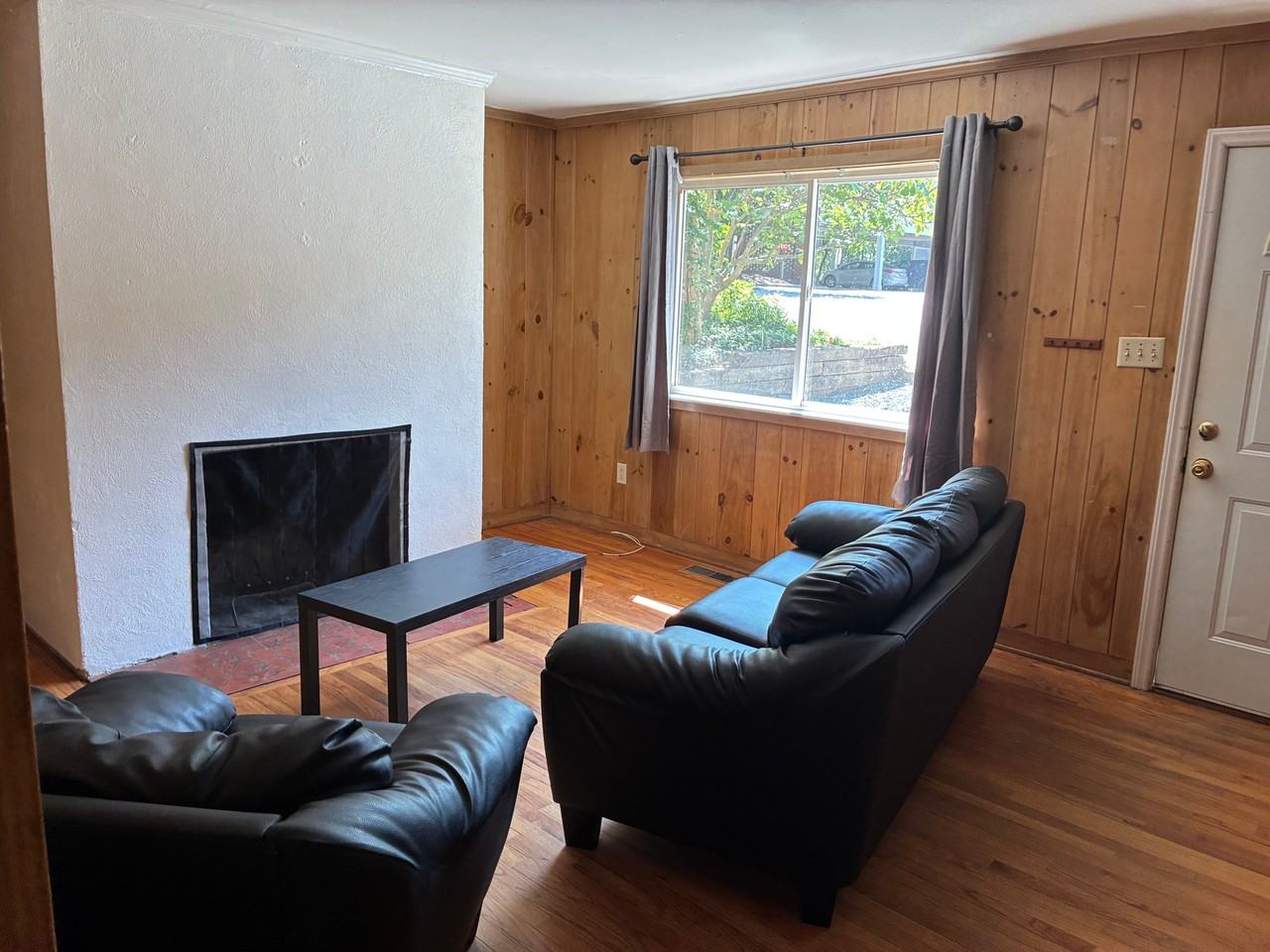514 Hillsborough St - Photo 7 of 42