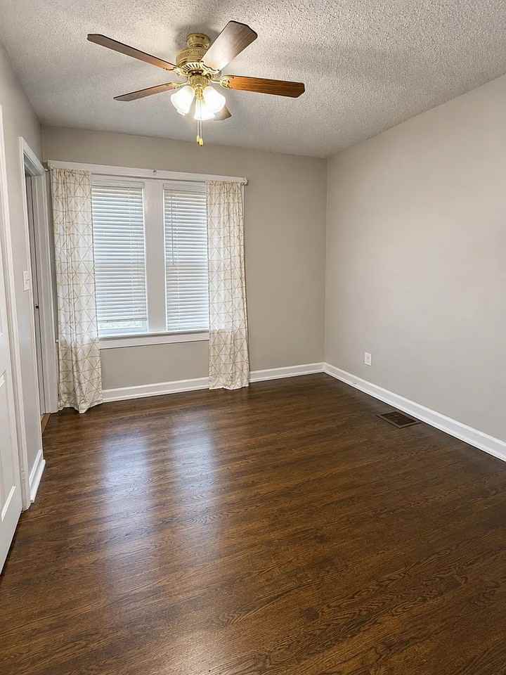 229 Cobb St - Photo 6 of 20
