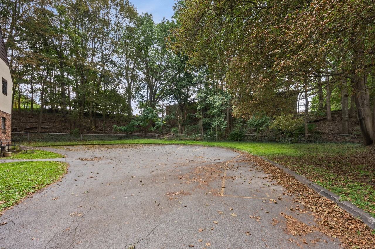 125 Highland Parkway - Photo 5 of 8