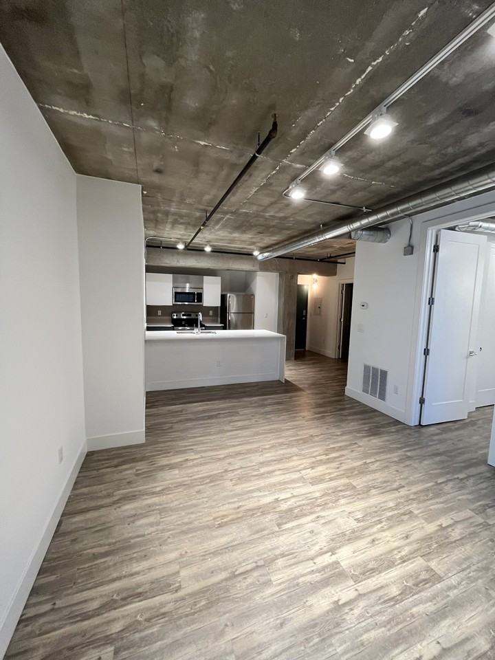 200 S Center St #204 - Photo 5 of 19