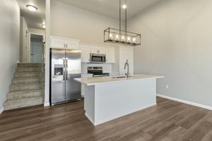 featured image of 826 United Dr #1