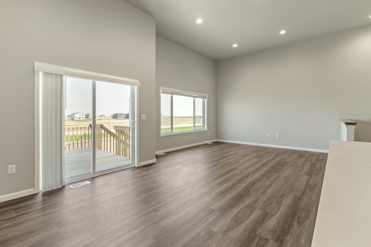 826 United Dr #1 - Photo 3 of 12