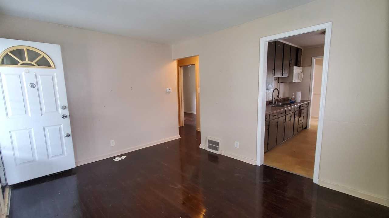 3213 Brandon St #1 - Photo 2 of 17