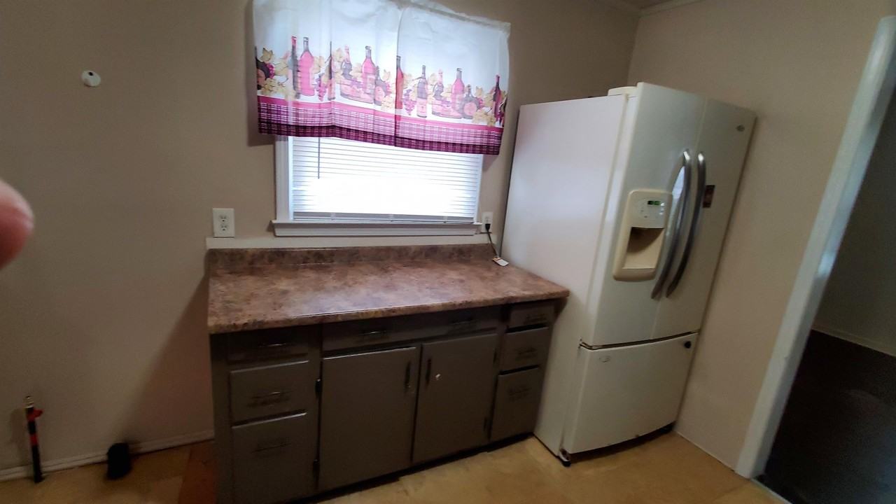 3213 Brandon St #1 - Photo 6 of 17