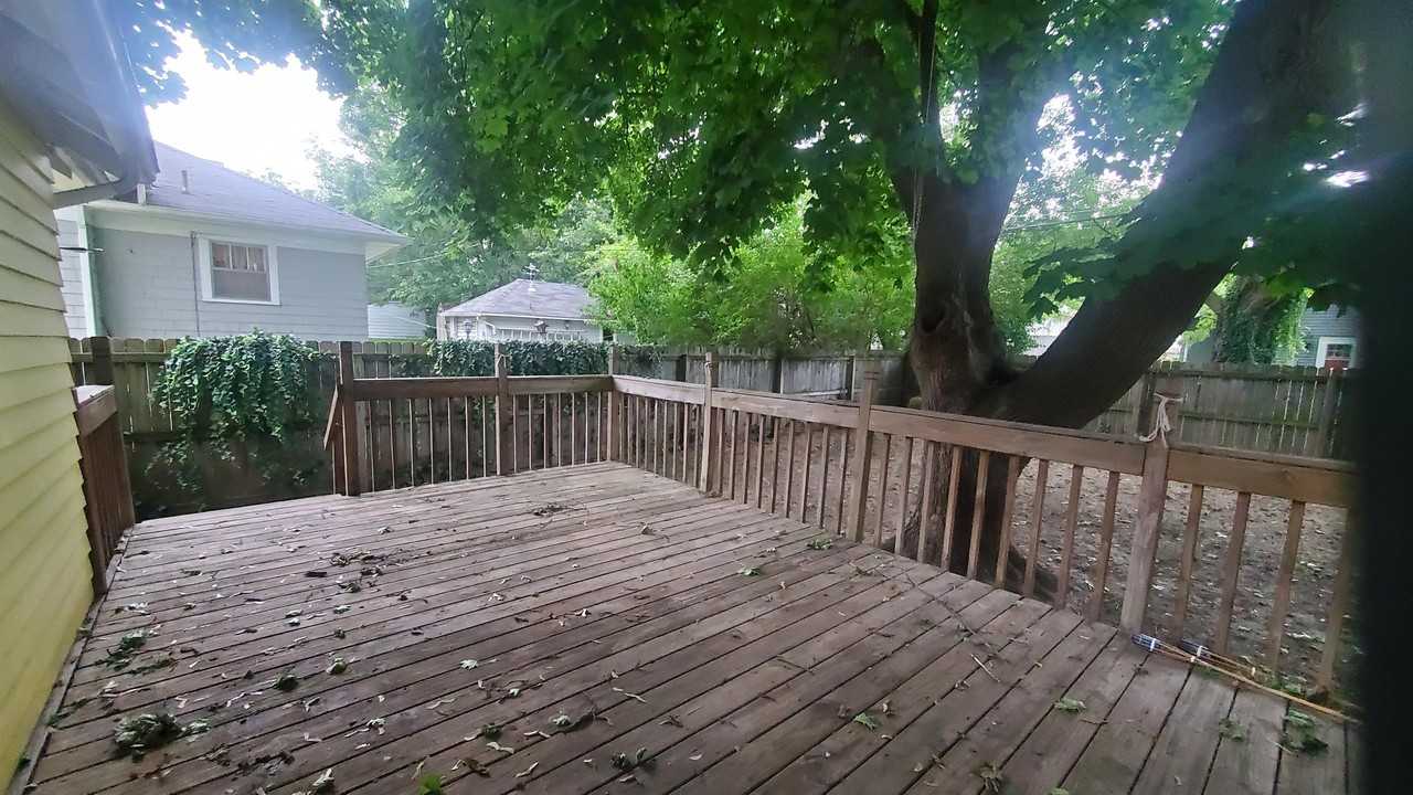 730 Frank St #1 - Photo 5 of 25