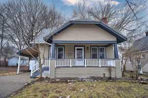 featured image of 706 Frank St #1