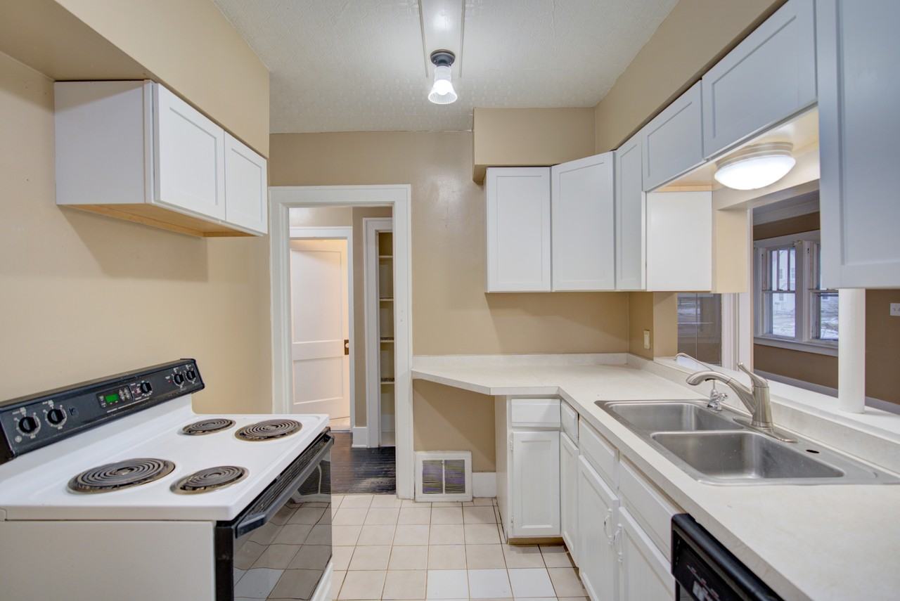 706 Frank St #1 - Photo 7 of 43