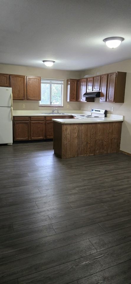 378 Stratford Way #4 - Photo 3 of 10