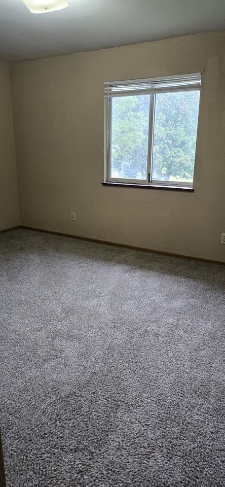 378 Stratford Way #4 - Photo 5 of 10