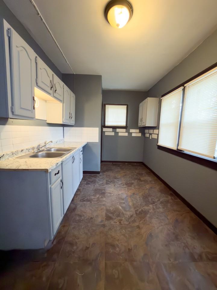 2408 Monterey St #1 - Photo 7 of 15
