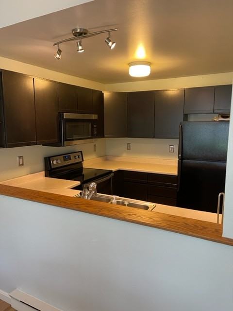 11 Sadler Dr #11 - Photo 4 of 7