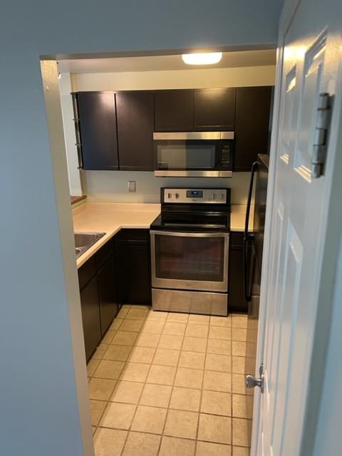 11 Sadler Dr #11 - Photo 5 of 7