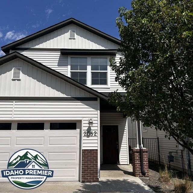 2052 E Sharptail St #1 - Photo 2 of 20