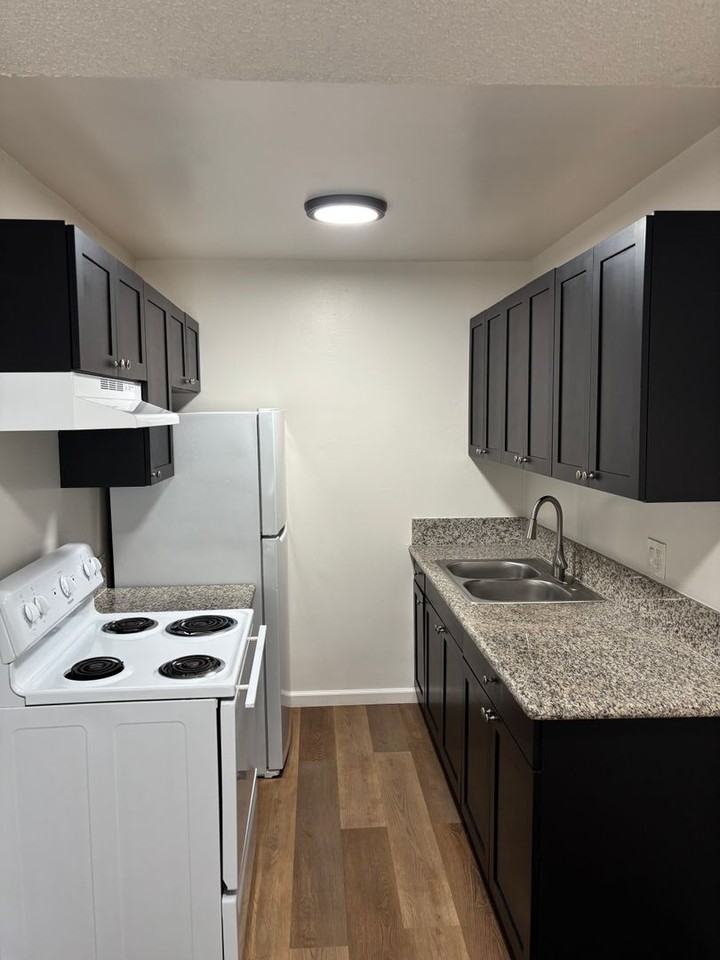 2720 Broadway - Photo 3 of 17