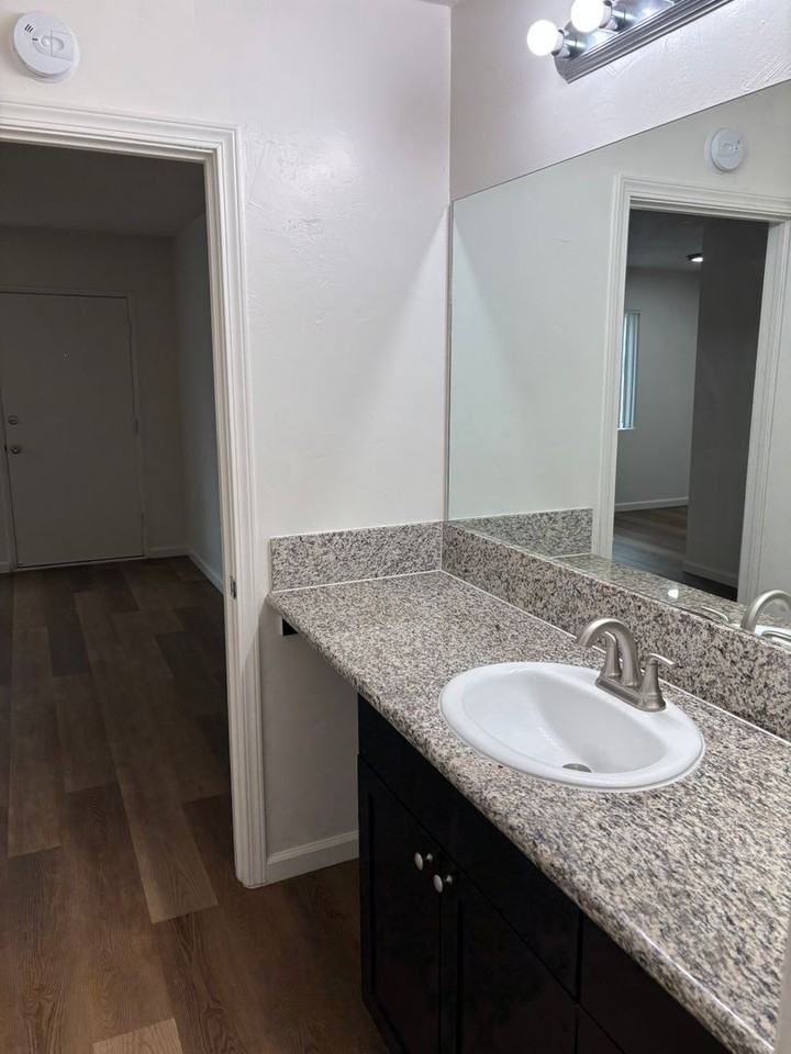 2720 Broadway - Photo 4 of 17