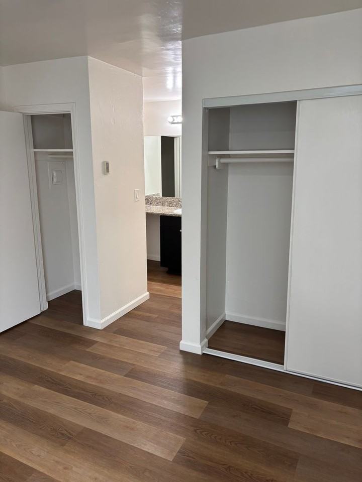 2720 Broadway - Photo 7 of 17