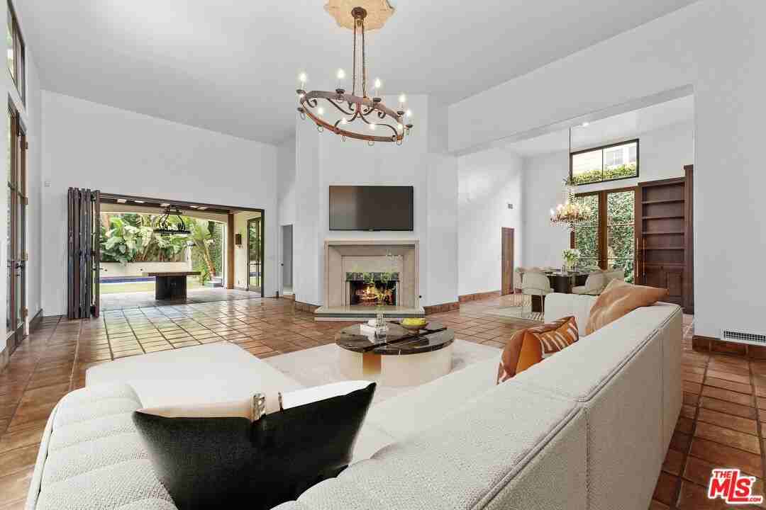 1017 S Gretna Green Way #1 - Photo 4 of 16