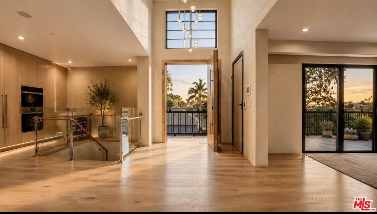 8721 Sunset Plaza Ter #1 - Photo 4 of 24