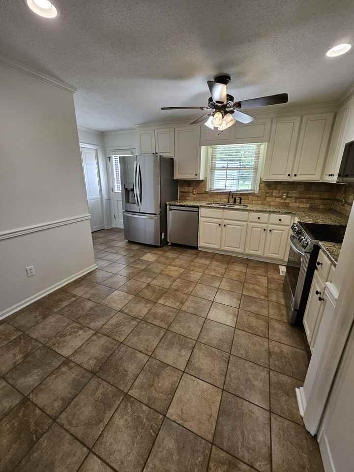 100 Ashley Ave #1 - Photo 7 of 23
