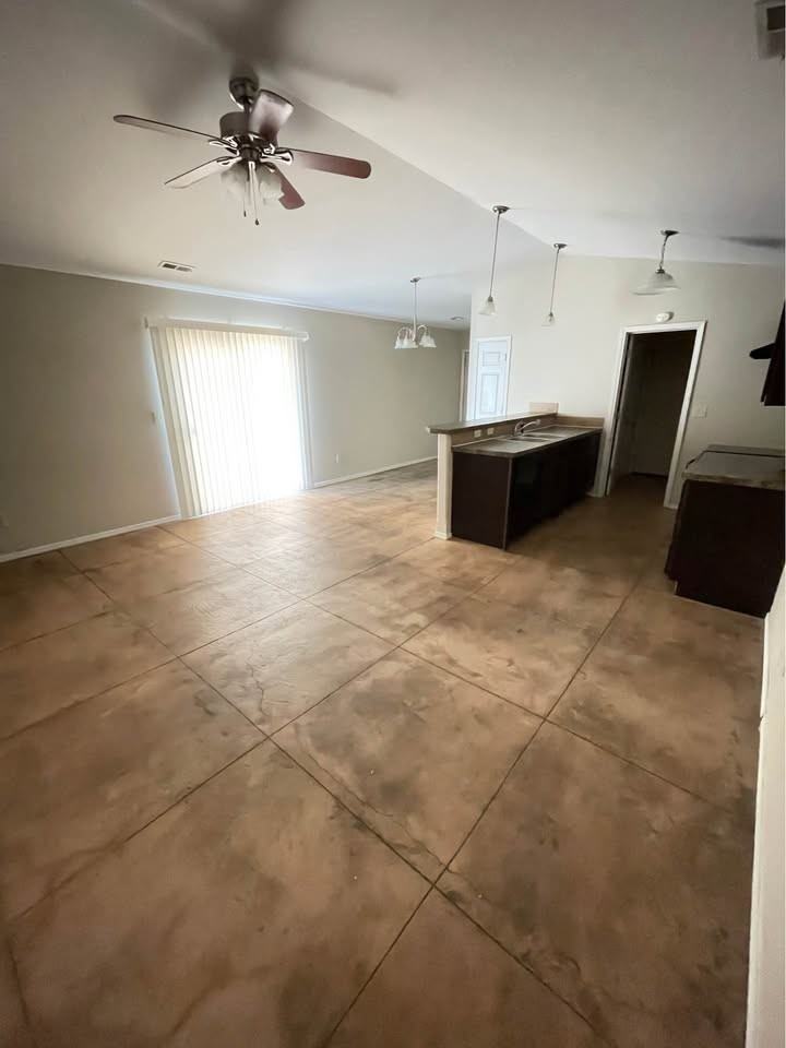 439 N Young St #439 - Photo 3 of 10