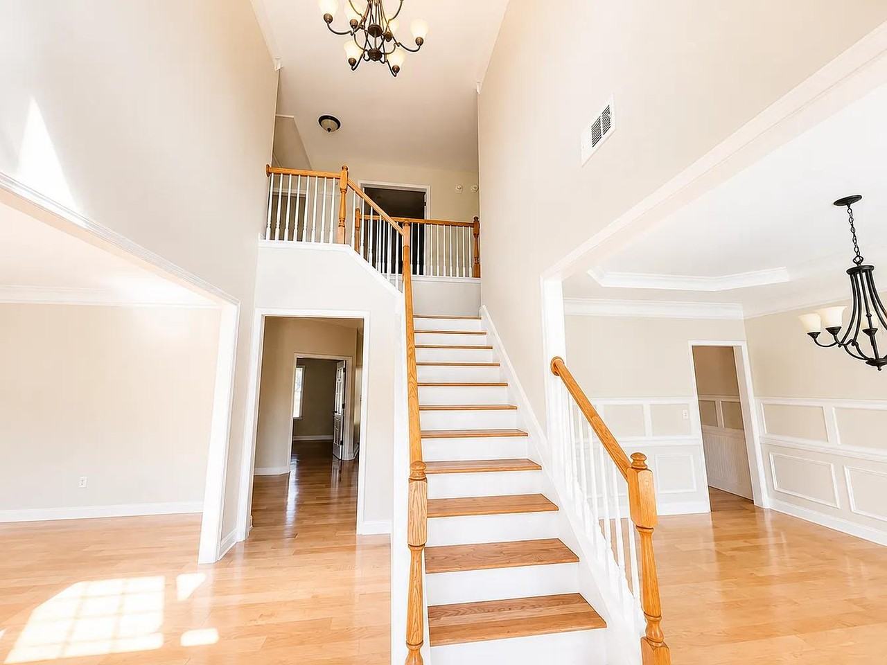 10 Lynell Pl #1 - Photo 2 of 45