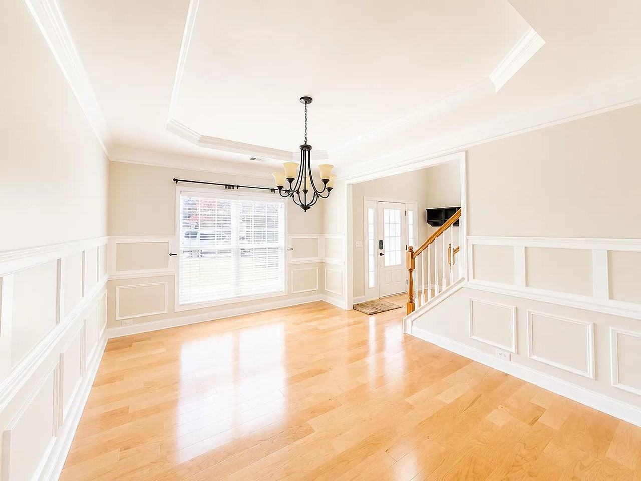 10 Lynell Pl #1 - Photo 4 of 45