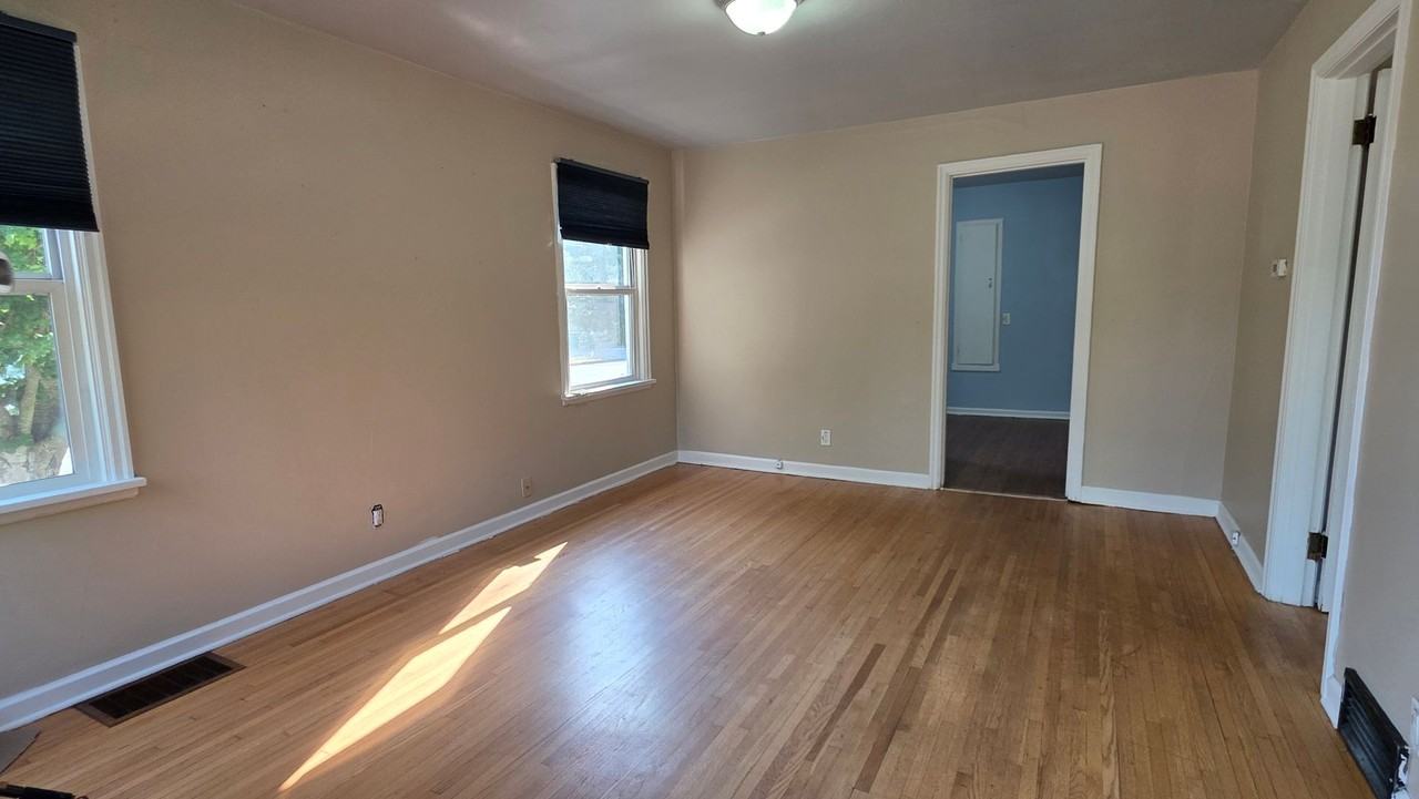501 Wells Ave N #A - Photo 2 of 10