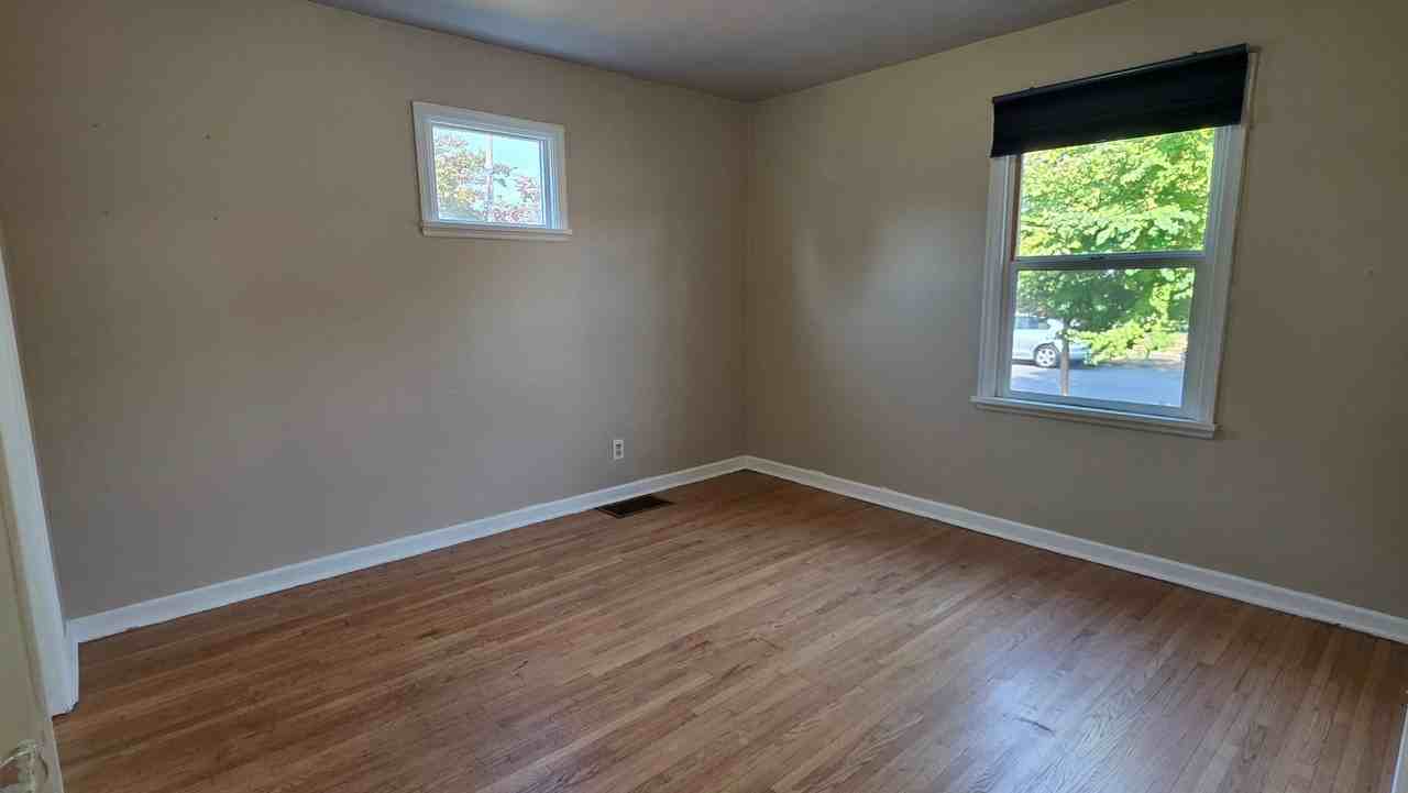 501 Wells Ave N #A - Photo 4 of 10
