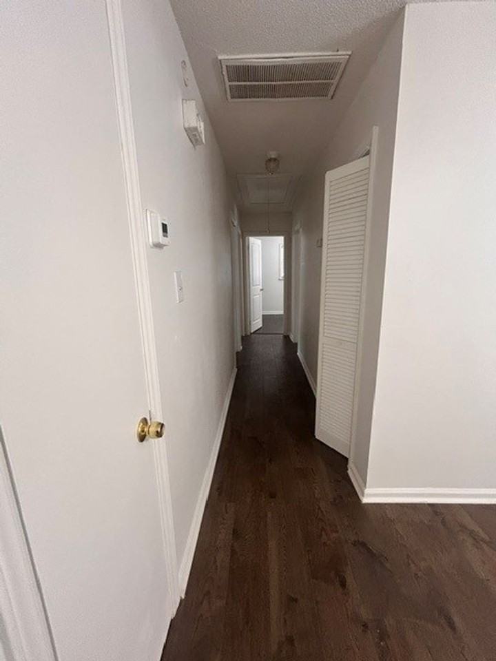 1309 Ardmore Dr - Photo 4 of 12