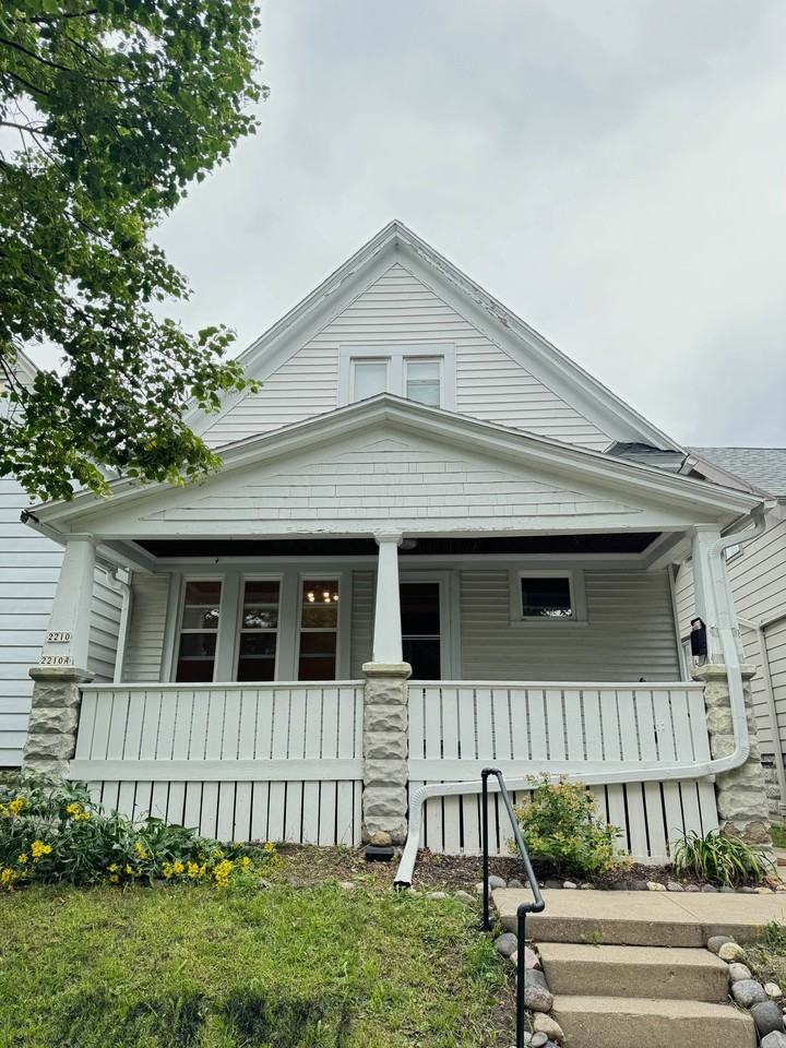 2210 E Bennett Ave Lowr - Photo 2 of 20