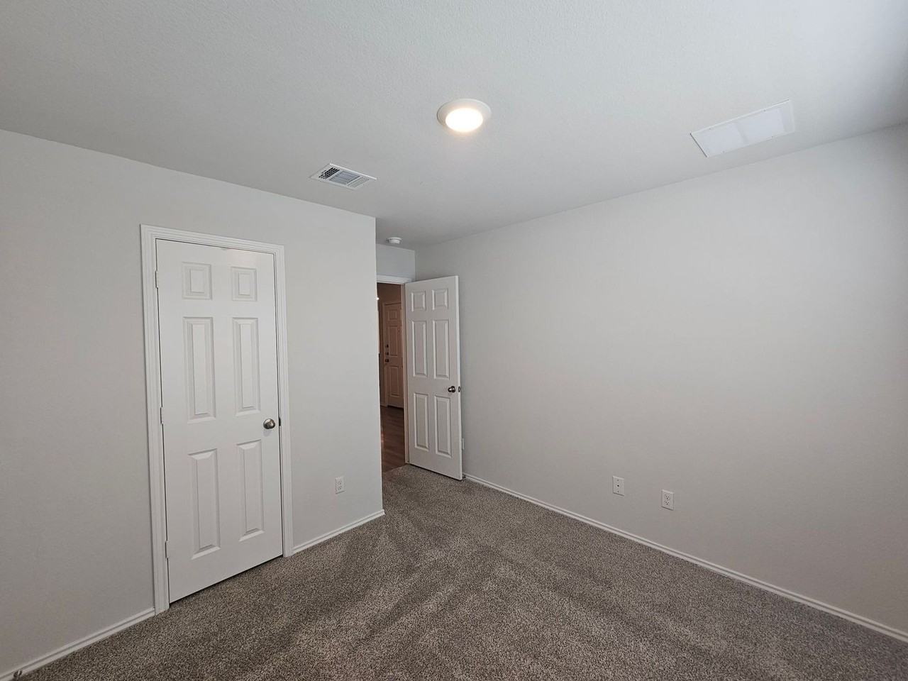 3705 Addison St - Photo 6 of 30