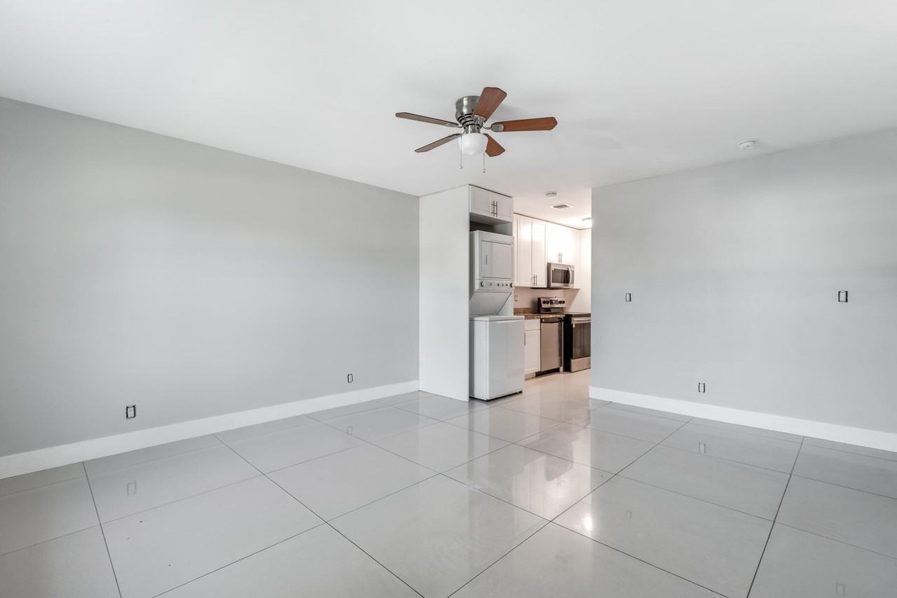 220 Perry Ave #1 - Photo 2 of 25